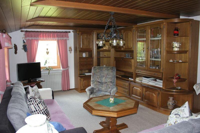 Ferienwohnung Sattler Neukirchen am Teisenberg Luaran gambar